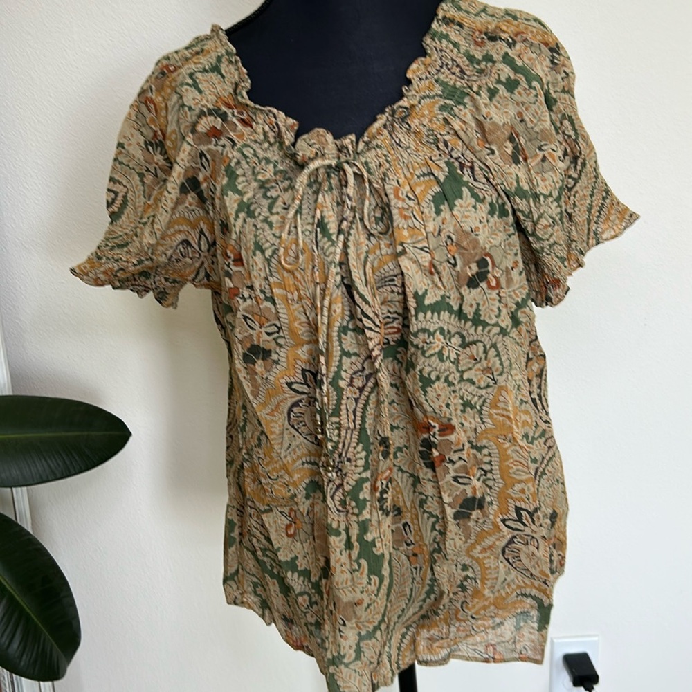 AMERICAN LIVING PRINTED 100% COTTON Smocked neck and sleeves